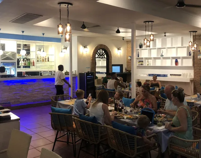 Blu Wave Thai & Seafood Bistro