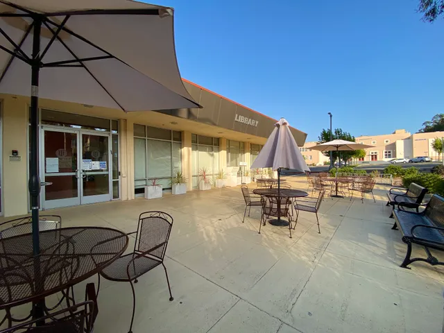 Farragut Inn & Student Union