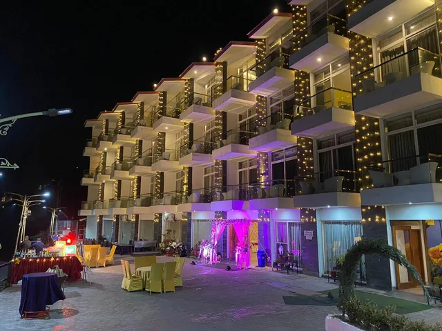 Wood Creek Resort & Spa, Kasauli