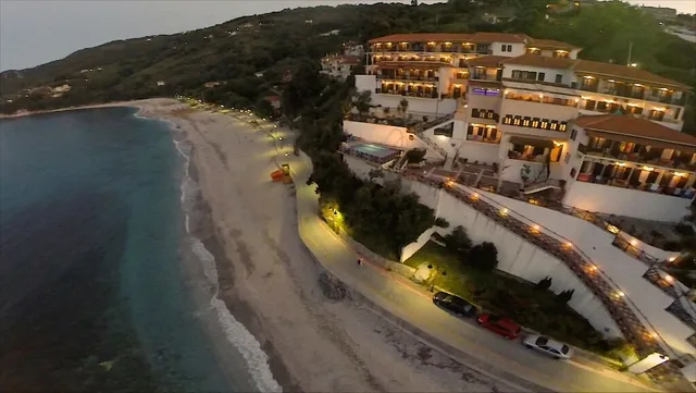 Hotel apartments & suites Karaoulanis Beach