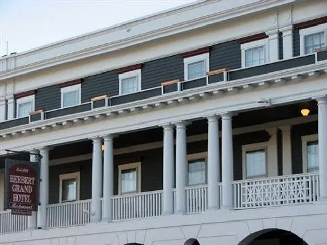 Herbert Grand Hotel