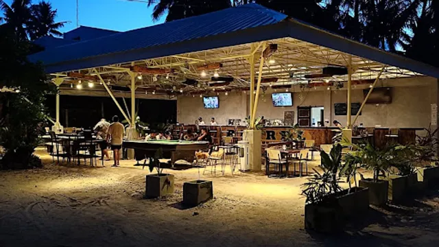 BARREL: Beachfront Sports Bar (Siargao)