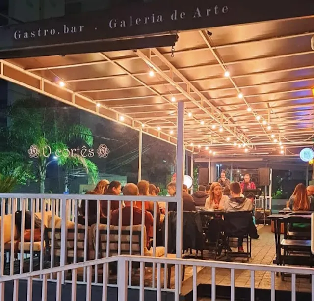 Meet U Bar / O Cortês Gastrobar