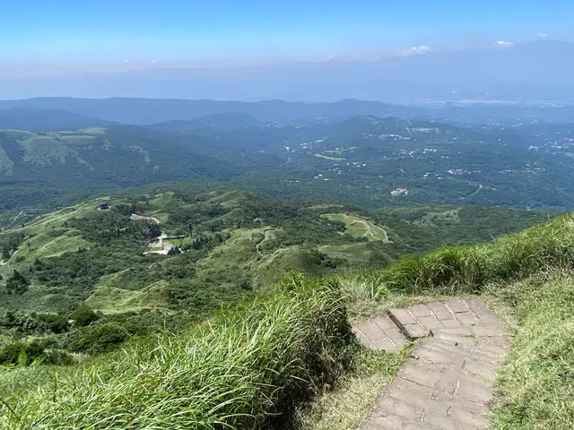 七星山東峰