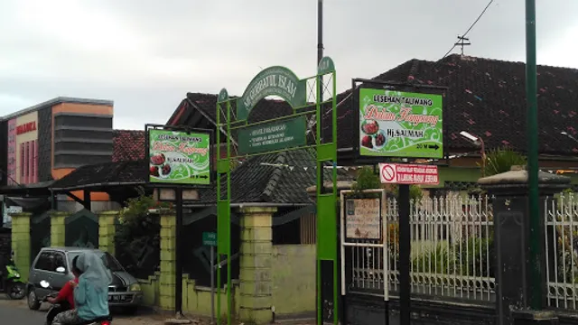 Lesehan Taliwang Dalam Kampoeng Hj. Salmah