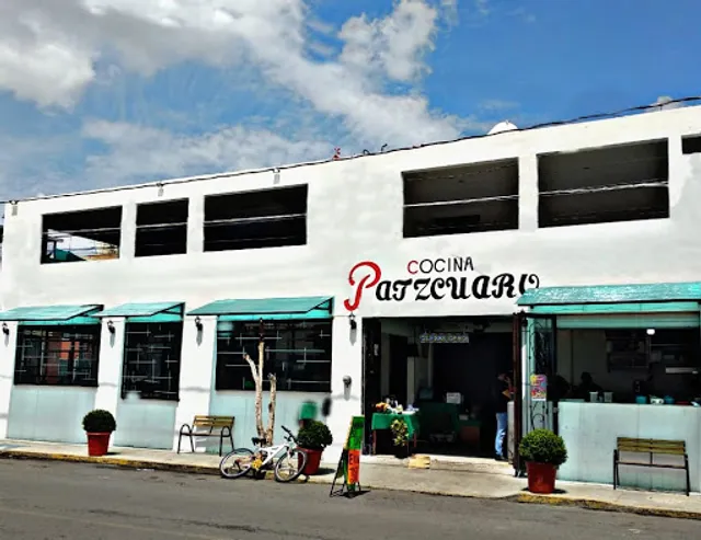 Pátzcuaro Cocina Tradicional, Tacos y Hamburguesas