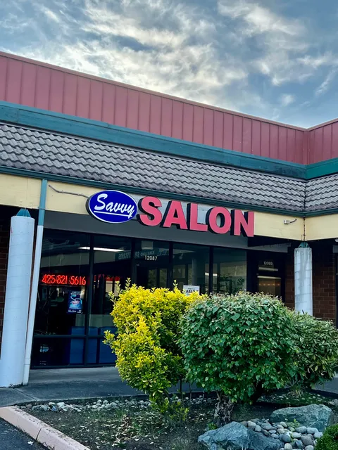 Khanh barber( savvy salon)