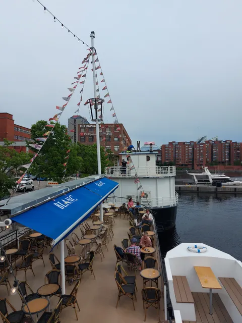 Boat Restaurant Suvi