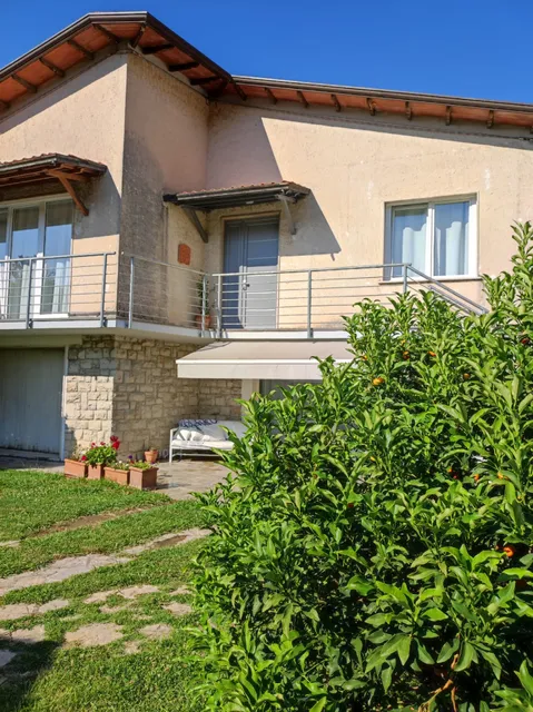 Helianthus Apartment