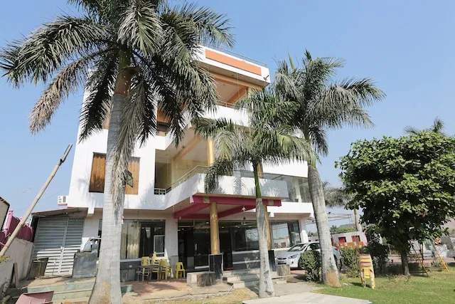 OYO 24097 Hotel Gangotri