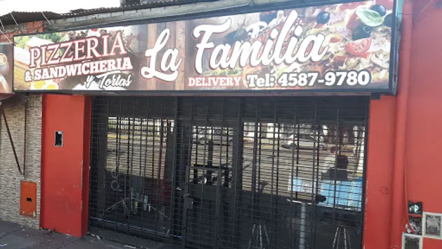 Pizzería La Familia