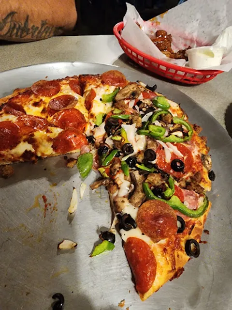 Rusty's Pizza Parlor