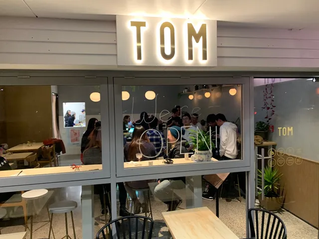 Table of Munchies (TOM)