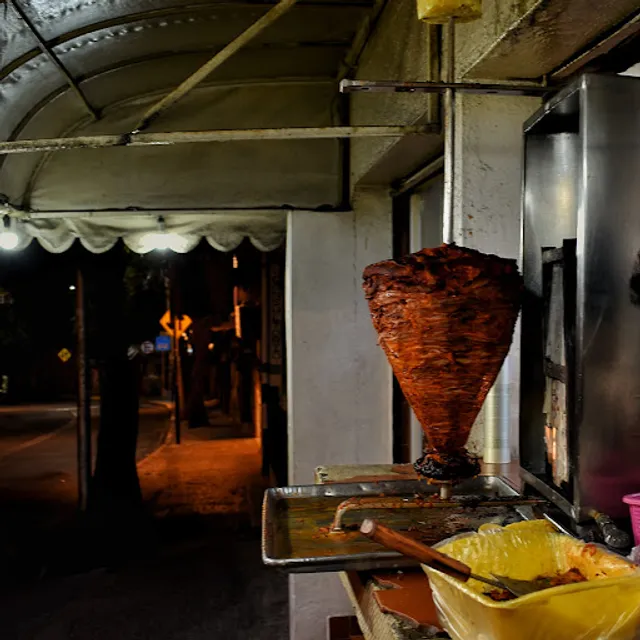 Cafetería Y Taquería Los Faroles