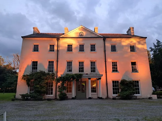 Glansevin Mansion