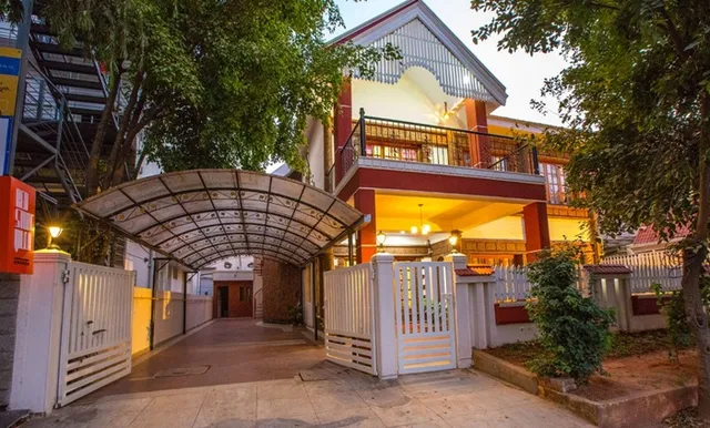 Redstone Villa & Suites - Serviced Apartment in HSR Layout