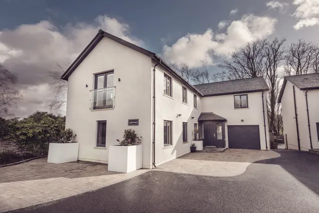 KIRKBY LONSDALE COTTAGES