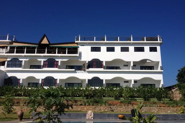 Kumudra Hill - Mountain View Hotel