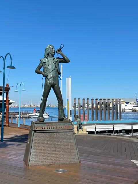 Bon Scott Statue
