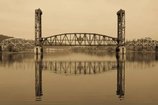 BNSF Railroad Bridge (1908)