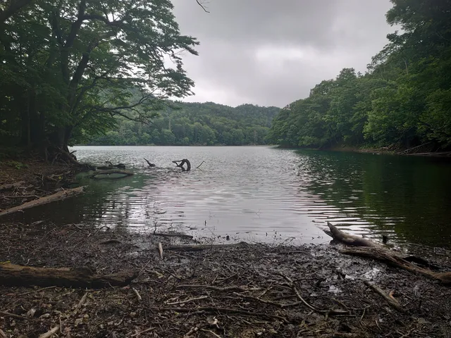 Shunkushitakara Lake