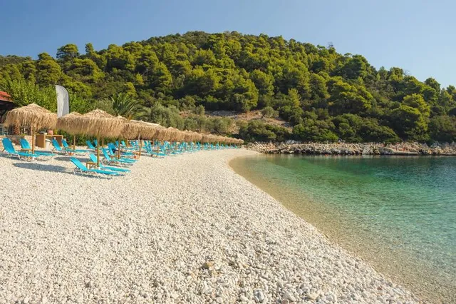 Leftos Gialos beach