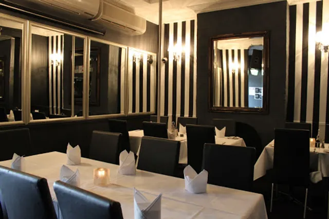 Twin Peeks Lingerie Restaurant