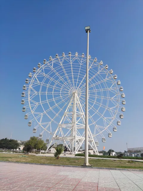 Bushehr's Ferris Wheel