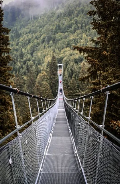 Fussgängerhängebrücke "Skywalk"