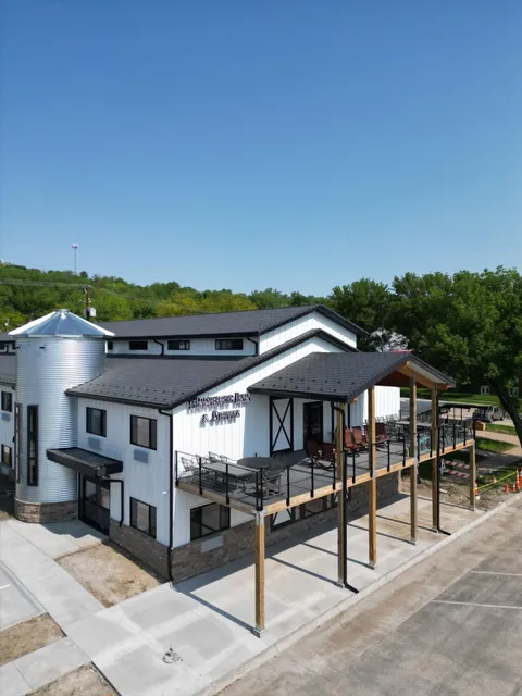 Hamburg Inn & Suites