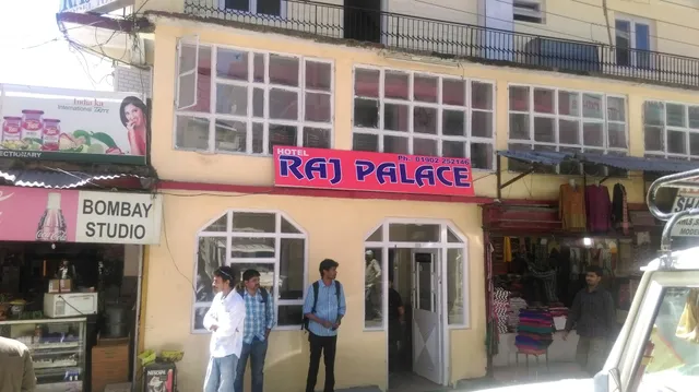 Hotel Raj palace
