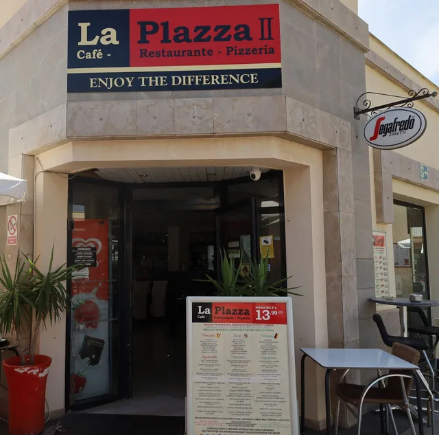 LA PLAZZA II