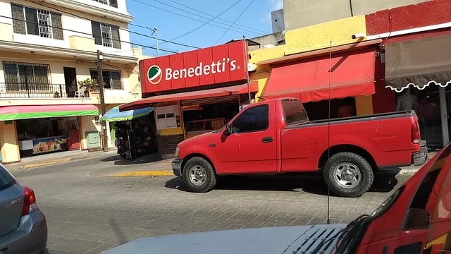 Benedetti's Av. México