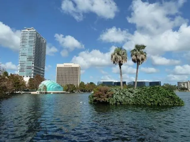 Lake Eola Park