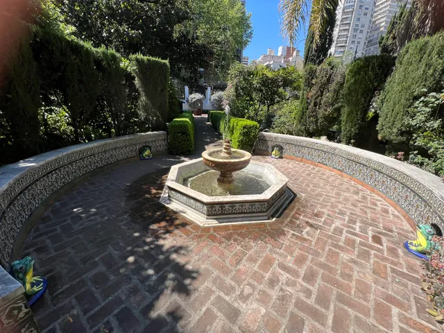 Museo Larreta Garden