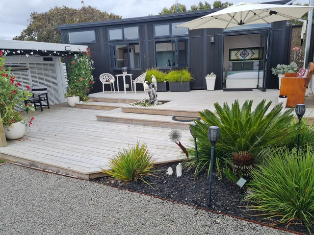 Aroha Tiny House B&B