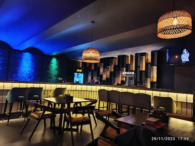 12 Degree Rooftop Pub & Lounge