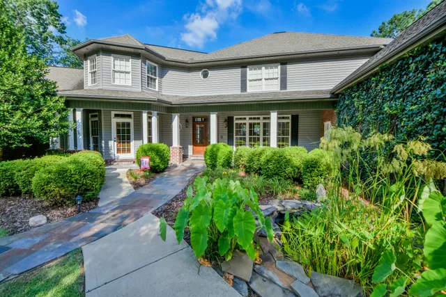 Bama Lakeside Retreat