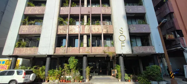 Taichung Park Jade Market