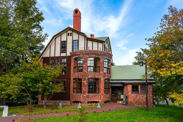 エベツシガラスコウゲイカン