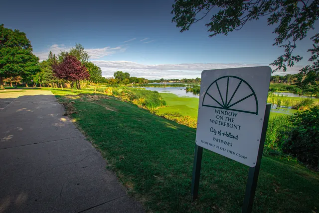 Window on the Waterfront