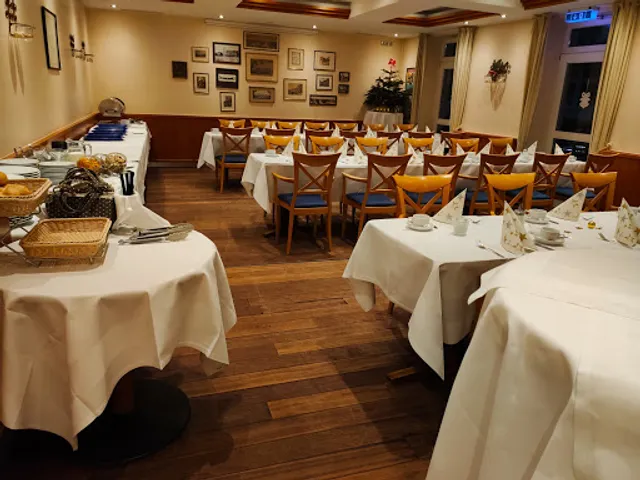 Hof von Oldenburg Jever - Frühstück / Mittagessen / Cafe / Kuchen