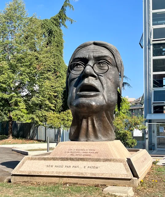 Monumento a Felice Musazzi