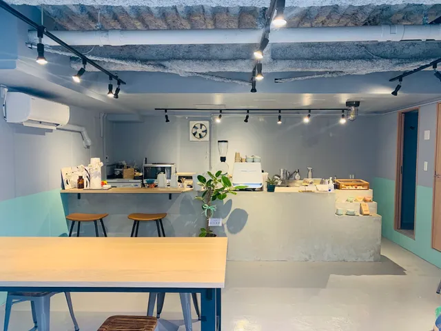 STORY BOX and coffee roaster