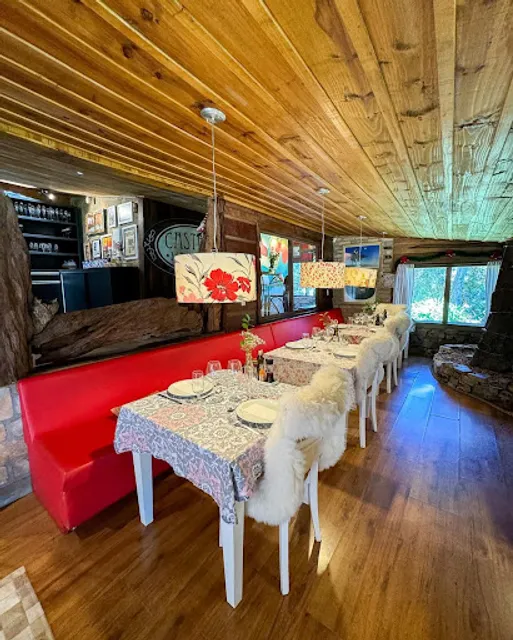 Restaurante Castelli | Gastronomia com Pratos À la Carte