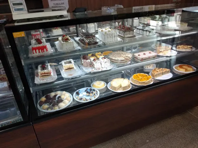 Panificadora & Confeitaria Dois Irmãos