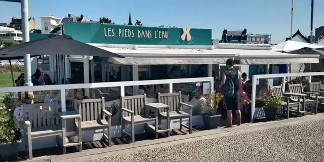 Les pieds dans l’eau