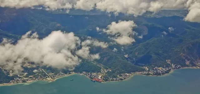 Palu Bay