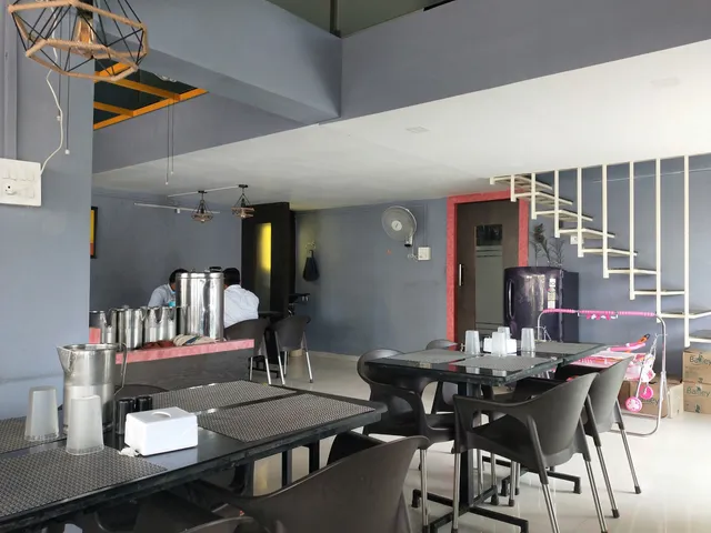 KAKA's Family Restaurent