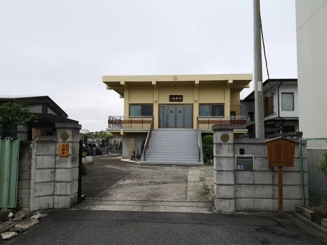 photo-1
